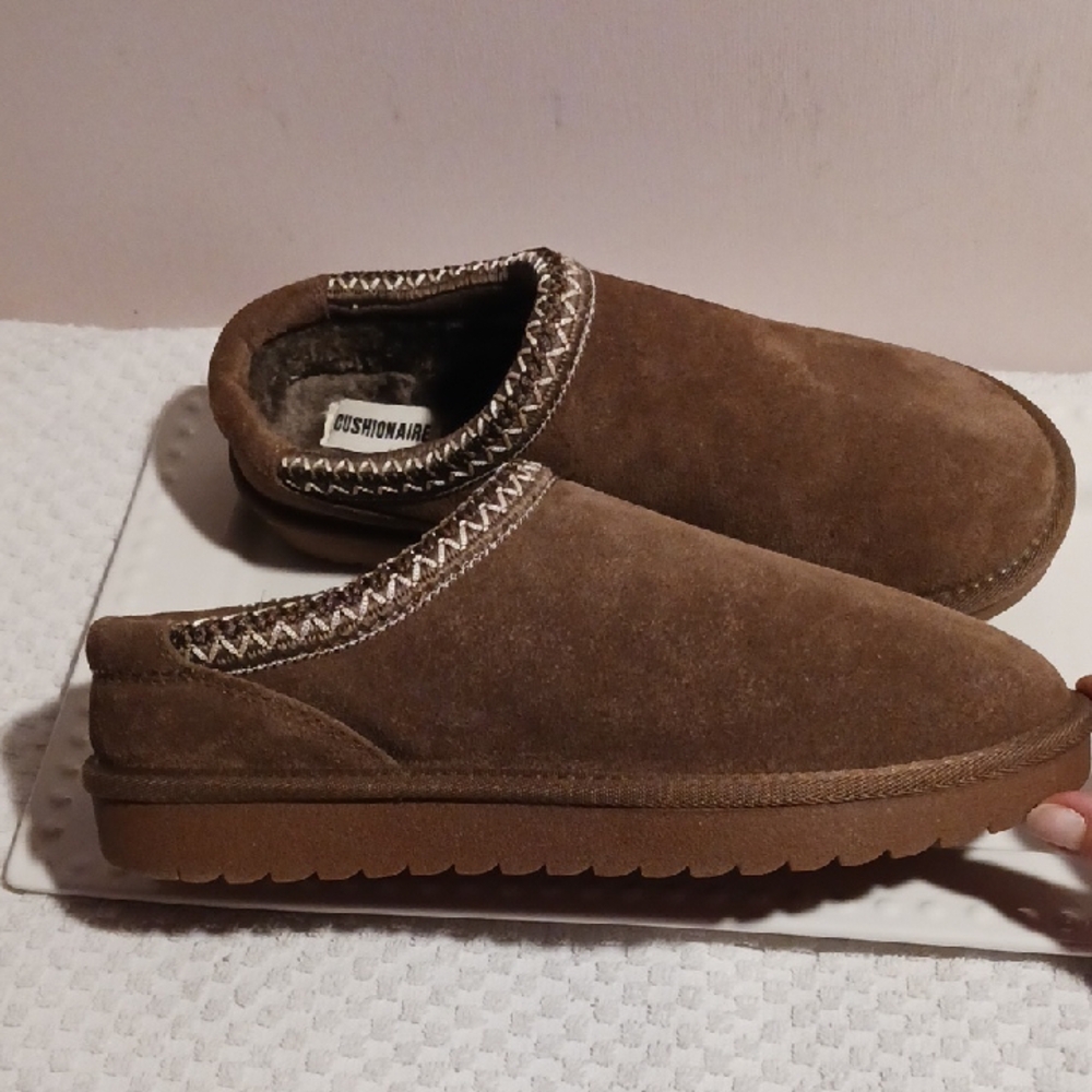 Gorgeous! Cushionaire ⚜️ Suede Cozy Brown Mules for Women  10. ⚜️